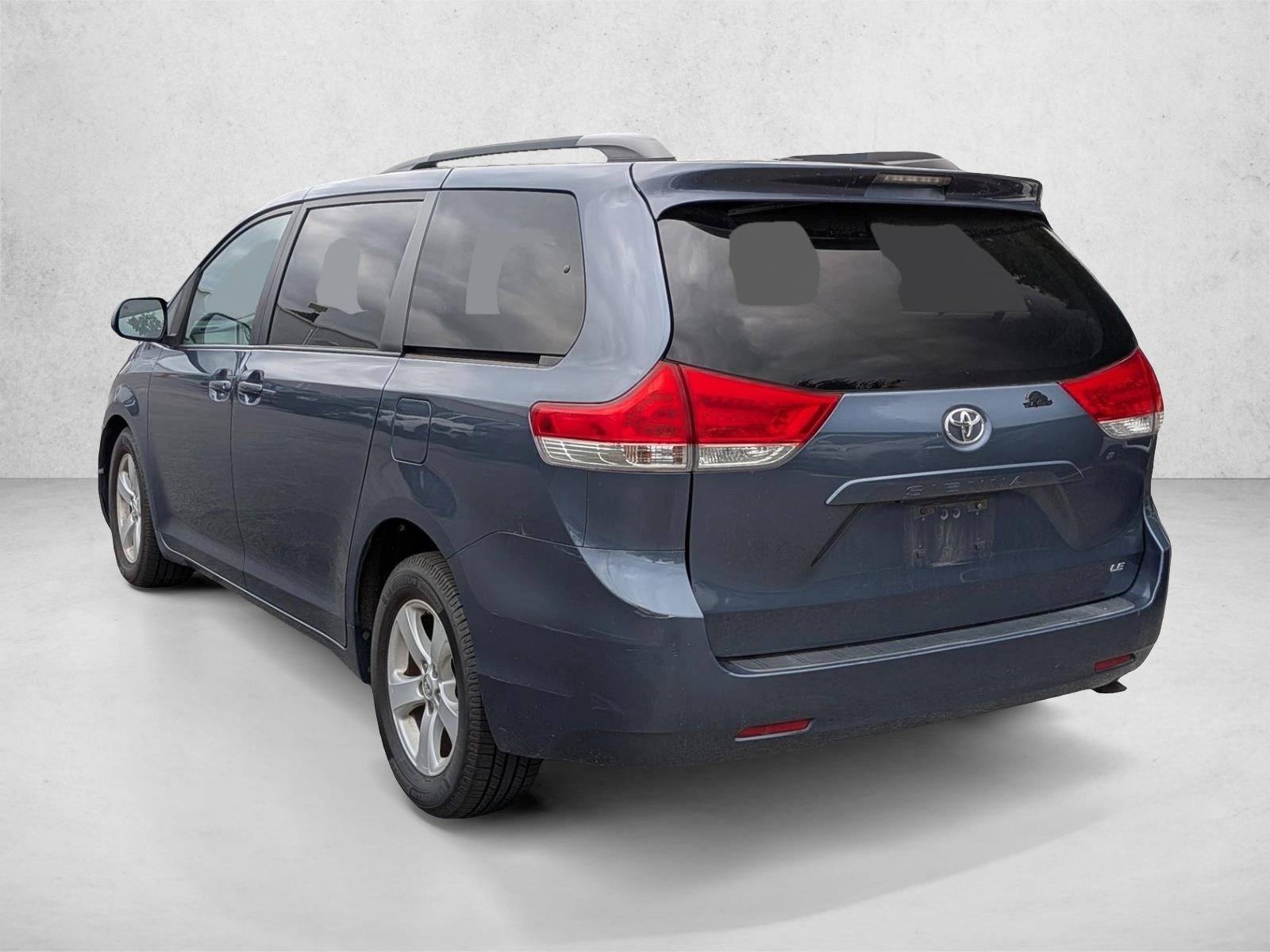 2014 Toyota Sienna 5dr 8-Pass Van V6 LE FWD (Natl)