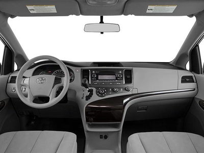 2014 Toyota Sienna 5dr 8-Pass Van V6 LE FWD (Natl)