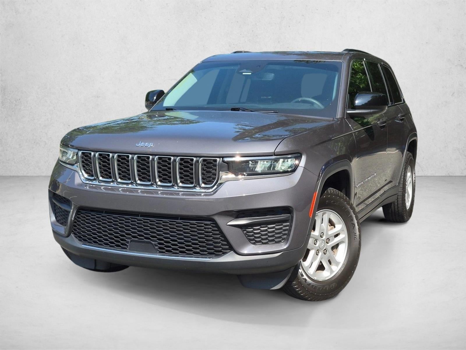 2023 Jeep Grand Cherokee Laredo 4x4