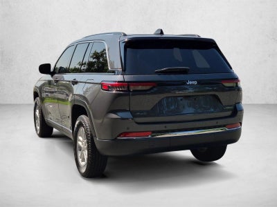 2023 Jeep Grand Cherokee Laredo 4x4