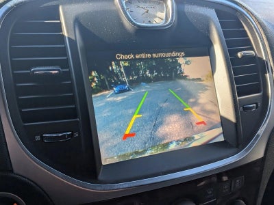 2014 Chrysler 300 4dr Sdn RWD
