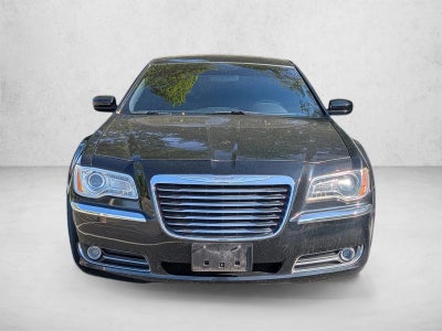 2014 Chrysler 300 4dr Sdn RWD