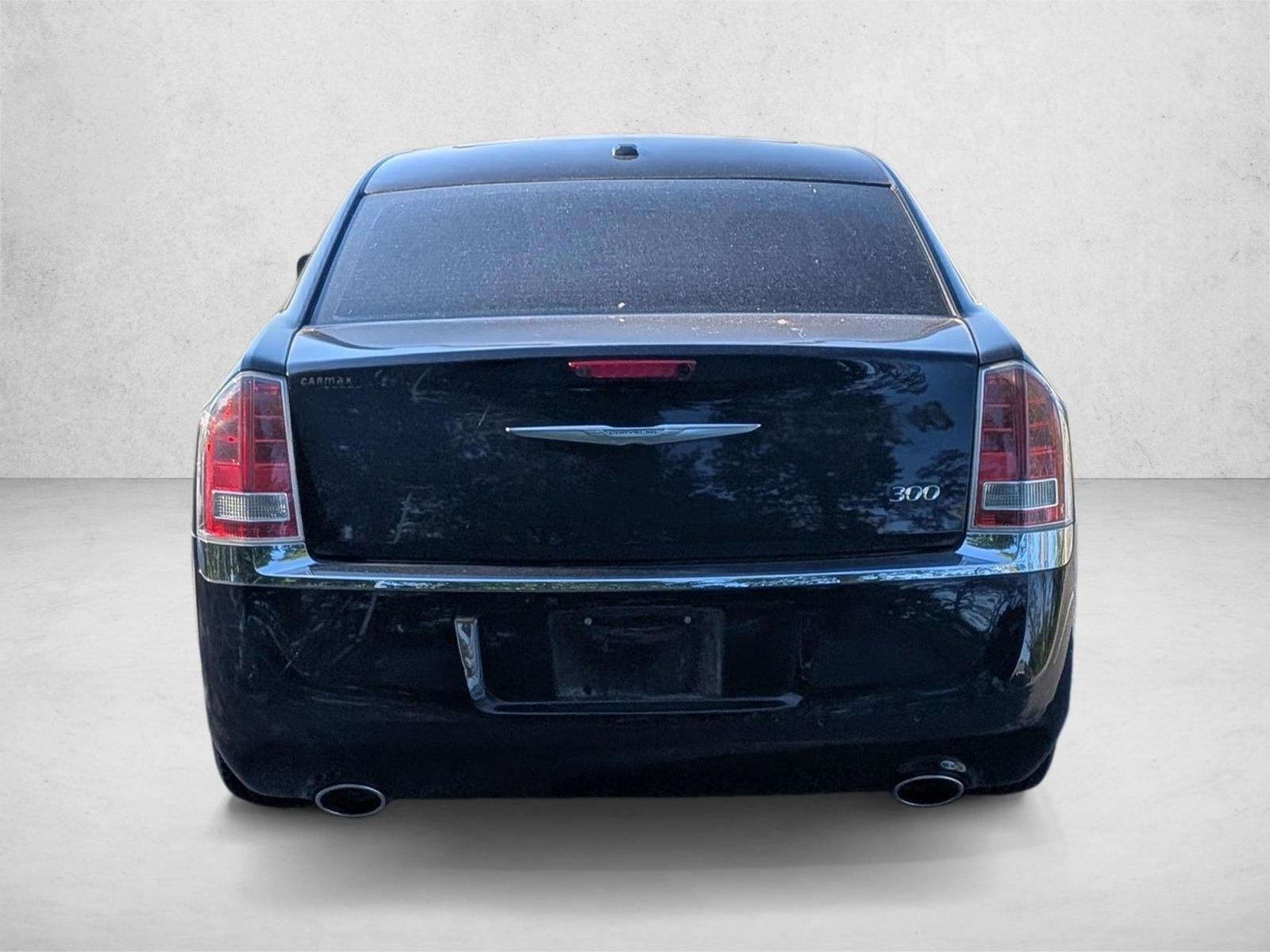 2014 Chrysler 300 4dr Sdn RWD