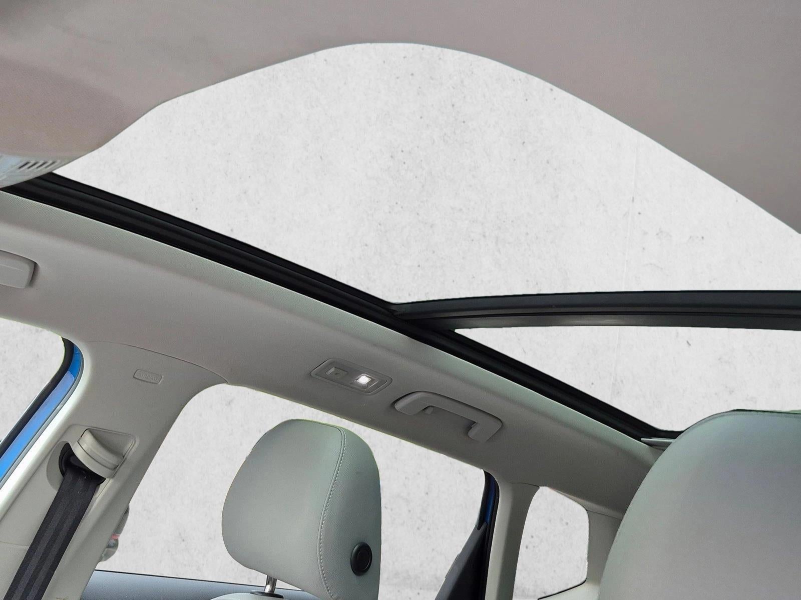2024 Volkswagen Taos SE 4MOTION