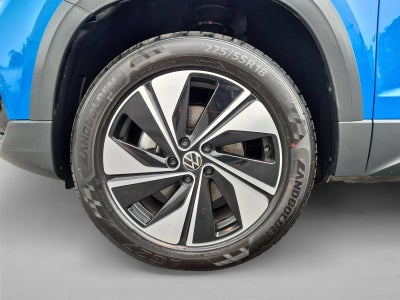 2024 Volkswagen Taos SE 4MOTION