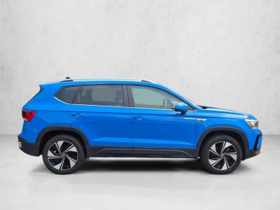 2024 Volkswagen Taos SE 4MOTION