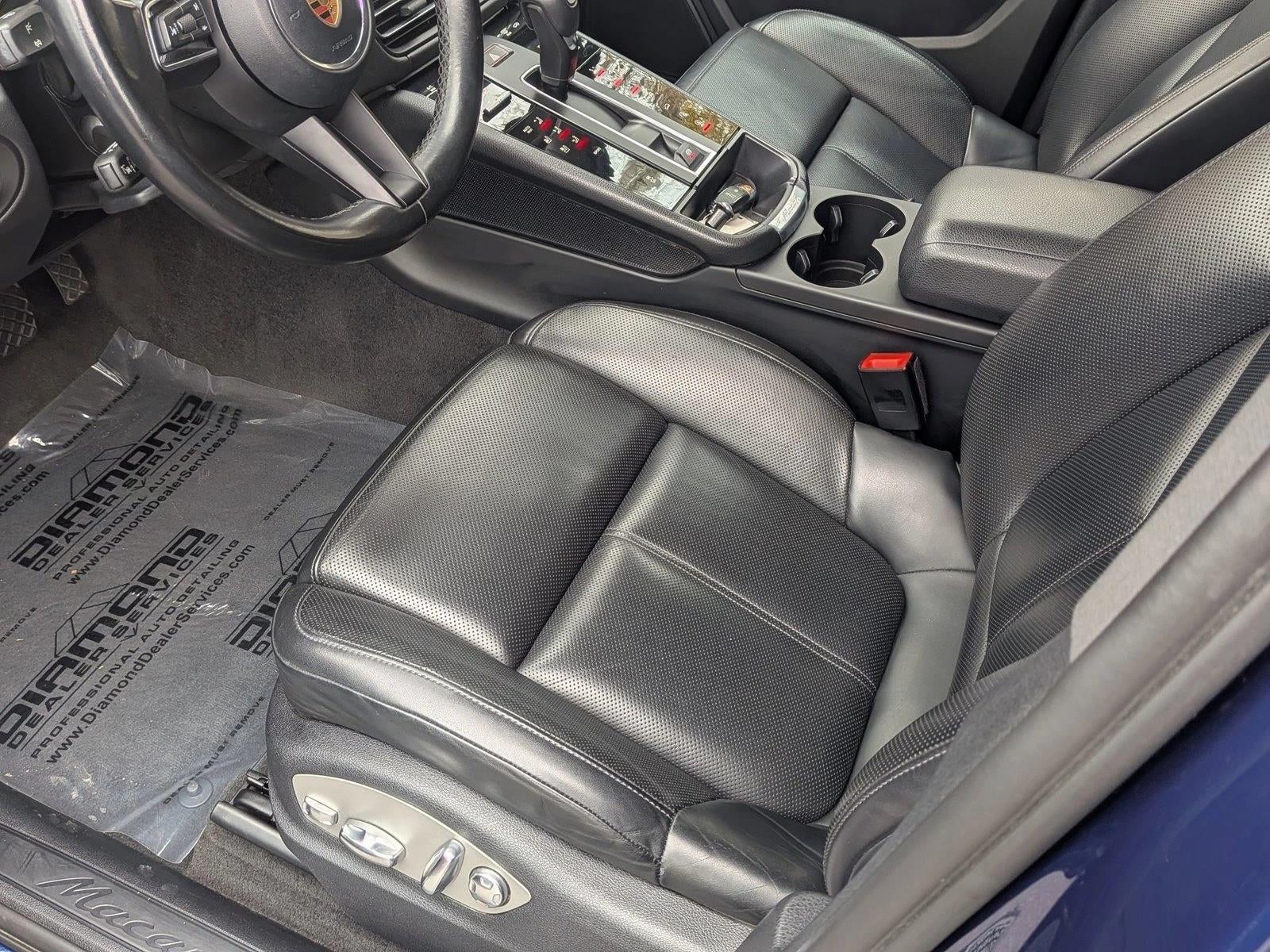 2023 Porsche Macan AWD