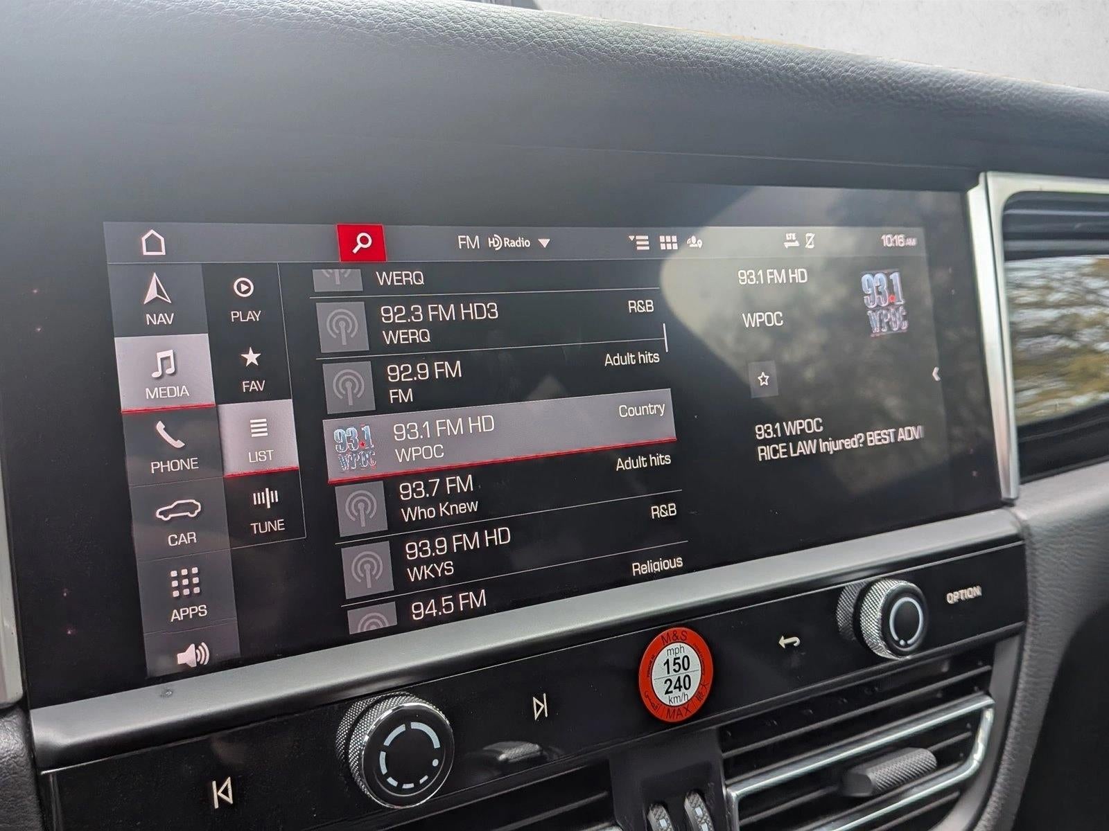 2023 Porsche Macan AWD