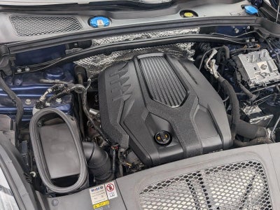 2023 Porsche Macan AWD