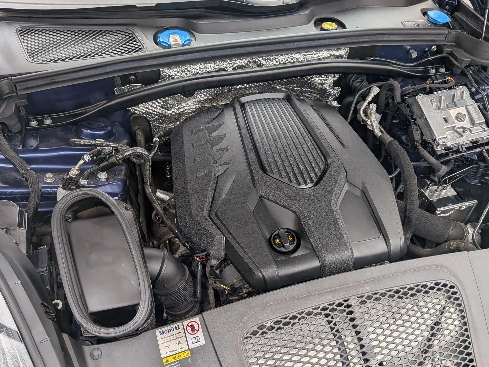 2023 Porsche Macan AWD