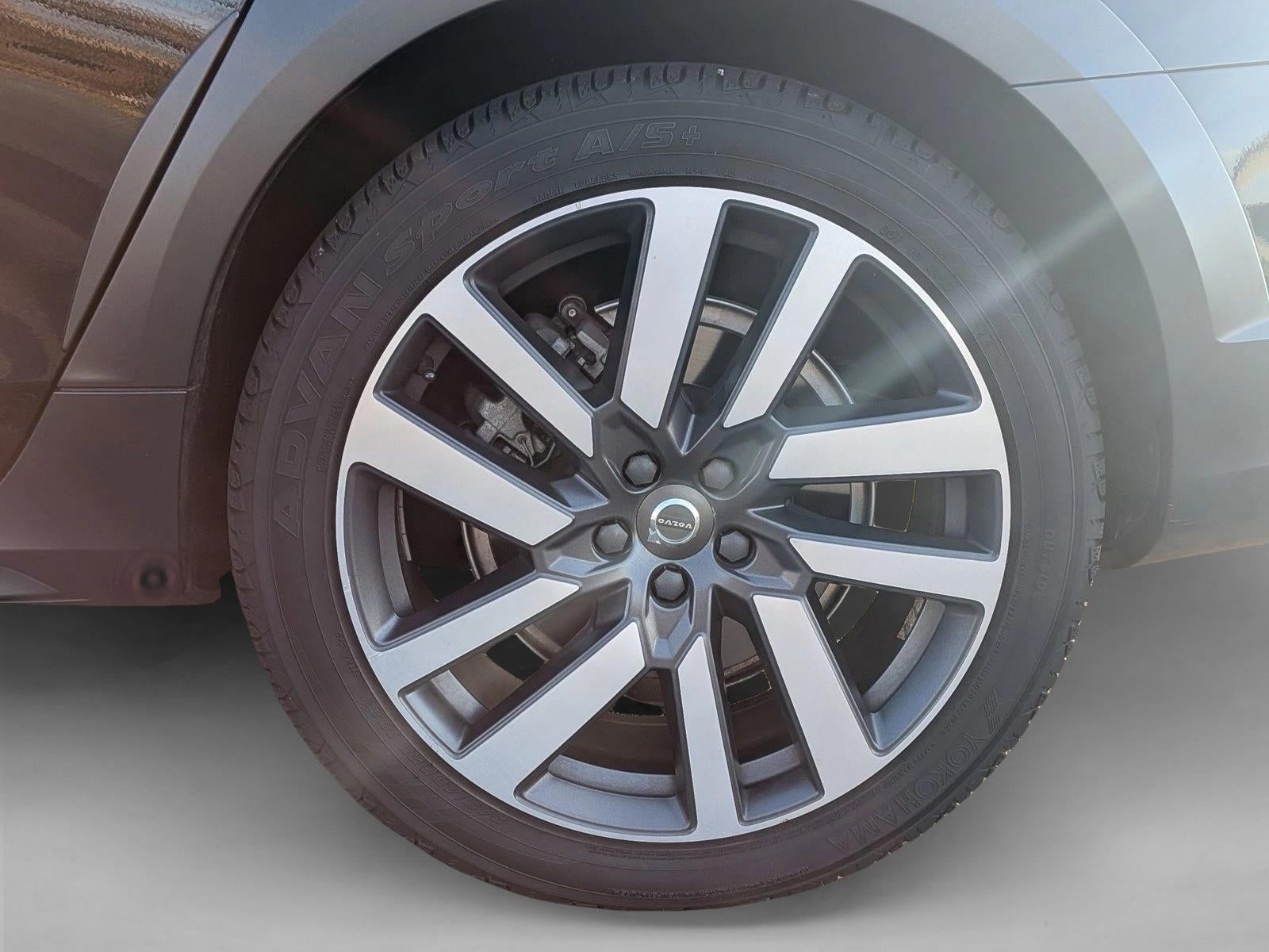 2022 Volvo V90 Cross Country B6 AWD