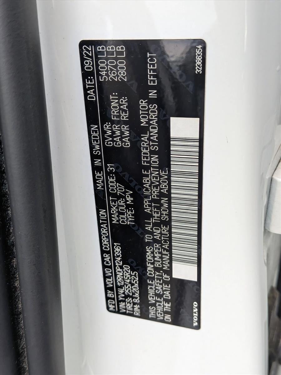 2023 Volvo XC60 B5 AWD Plus Bright Theme