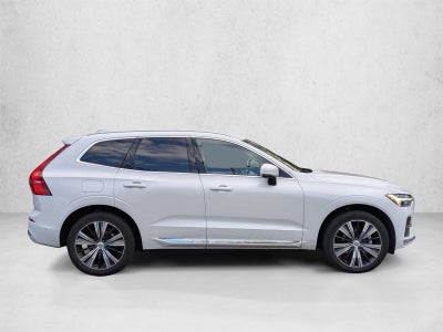 2023 Volvo XC60 B5 AWD Plus Bright Theme