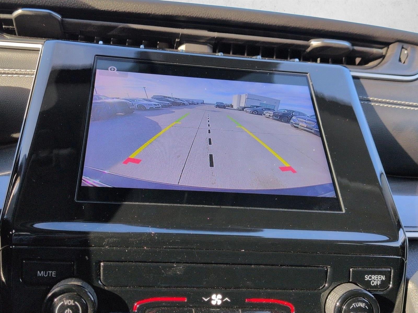 2023 Jeep Grand Cherokee Laredo 4x4