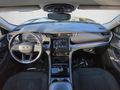 2023 Jeep Grand Cherokee Laredo 4x4