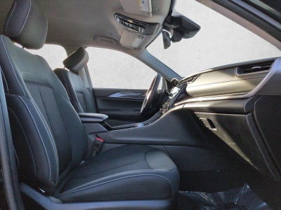 2023 Jeep Grand Cherokee Laredo 4x4