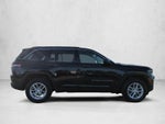 2023 Jeep Grand Cherokee Laredo 4x4