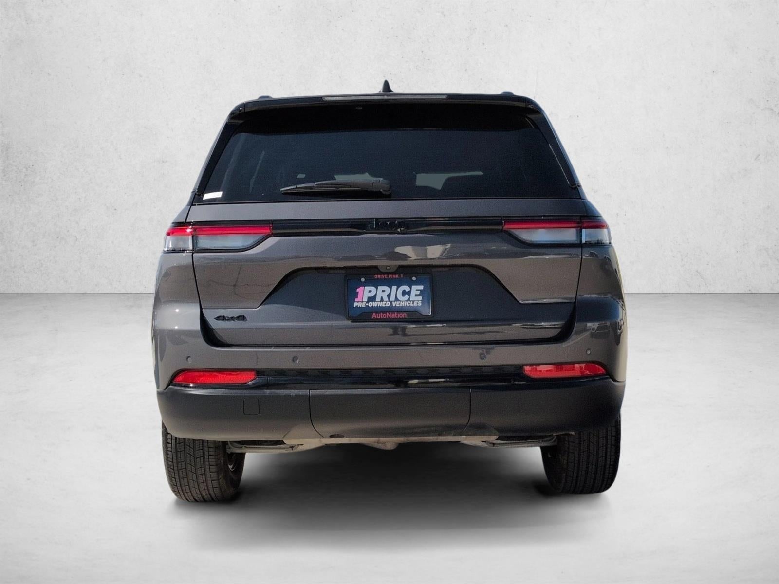 2025 Jeep Grand Cherokee Laredo 4x4