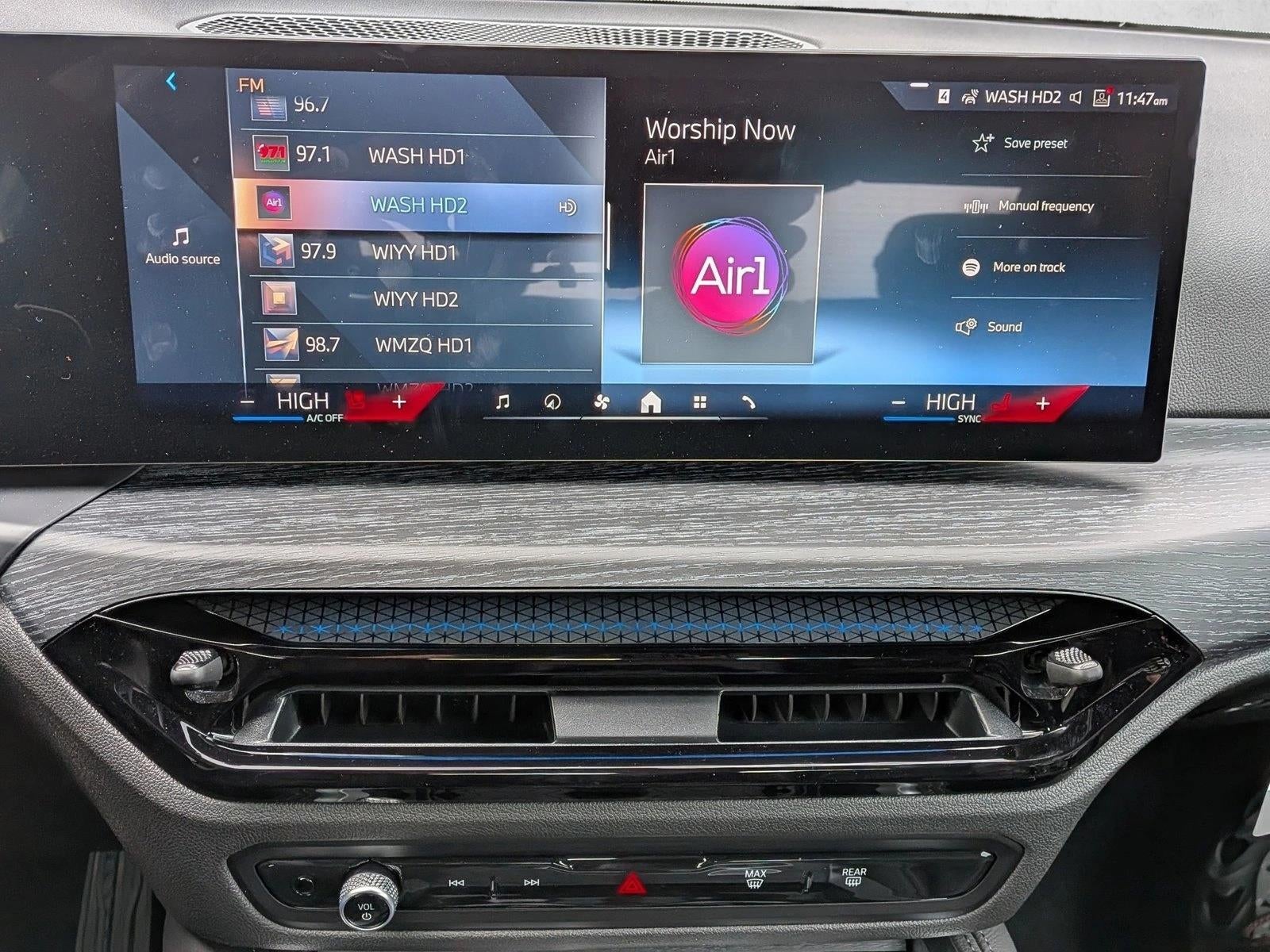 2025 BMW 230i xDrive Coupe