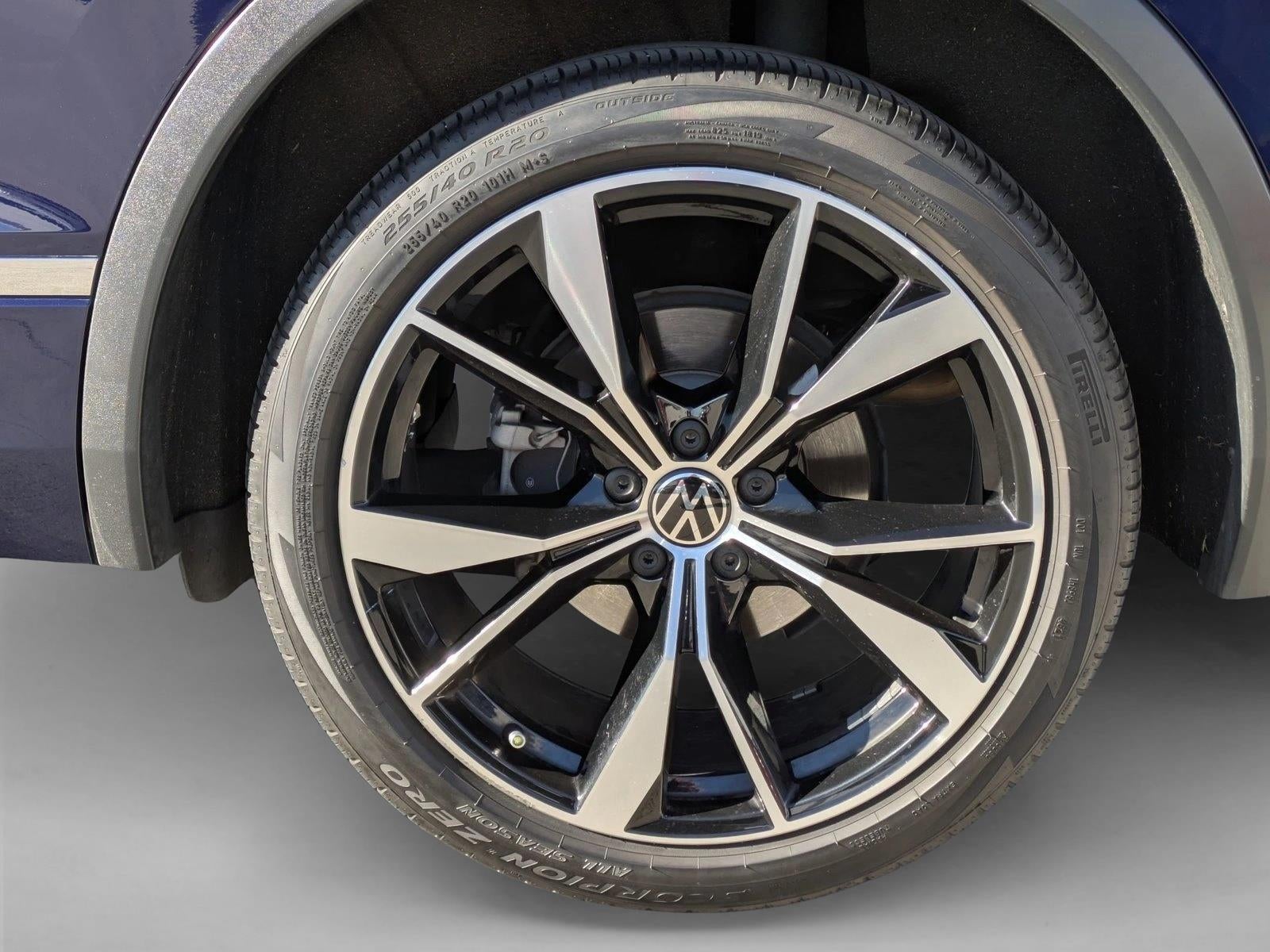 2022 Volkswagen Tiguan 2.0T SEL R-Line 4MOTION