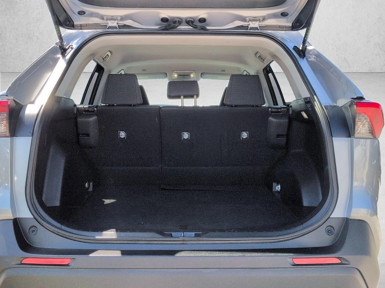 2025 Toyota RAV4 Hybrid LE AWD (Natl)