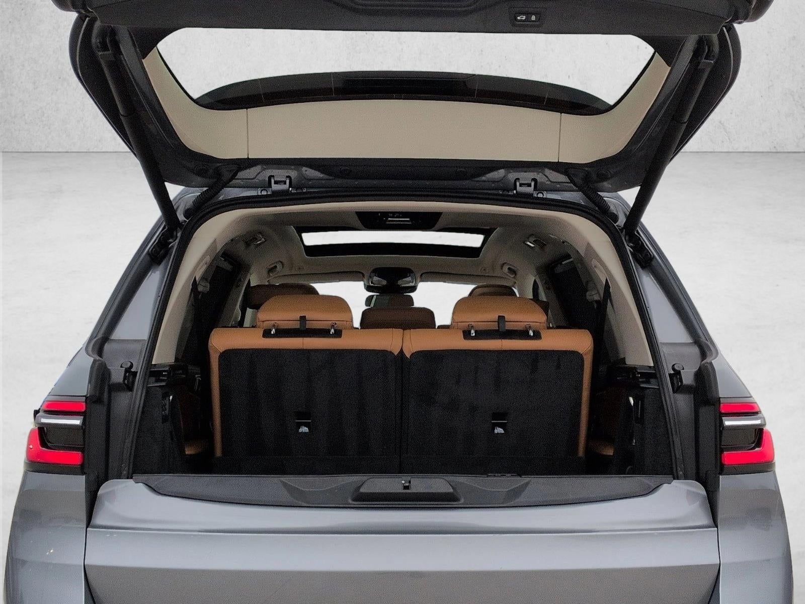 2023 BMW X7 xDrive40i Sports Activity Vehicle
