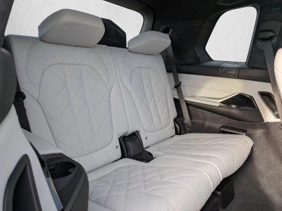 2026 BMW X7 xDrive40i Sports Activity Vehicle