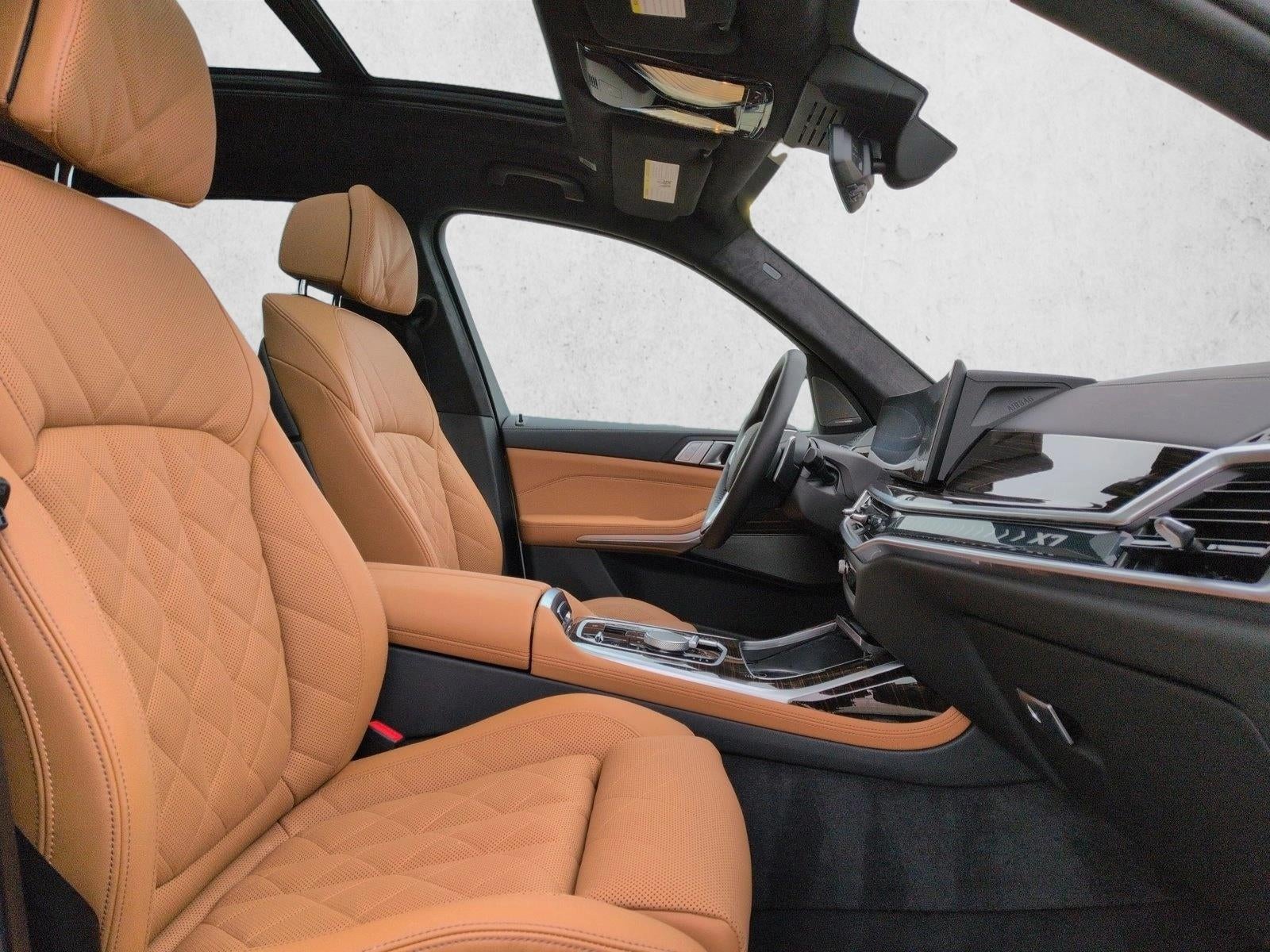 2026 BMW X7 xDrive40i Sports Activity Vehicle