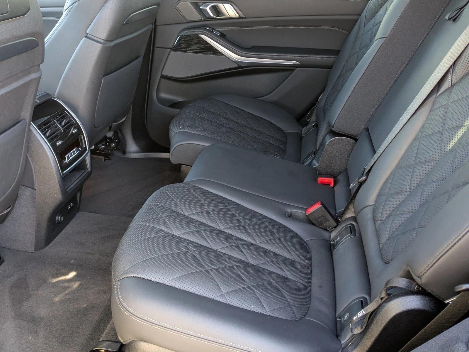 2023 BMW X7 xDrive40i Sports Activity Vehicle