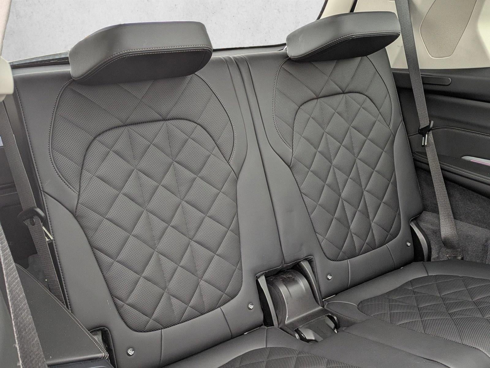 2024 BMW X7 xDrive40i Sports Activity Vehicle