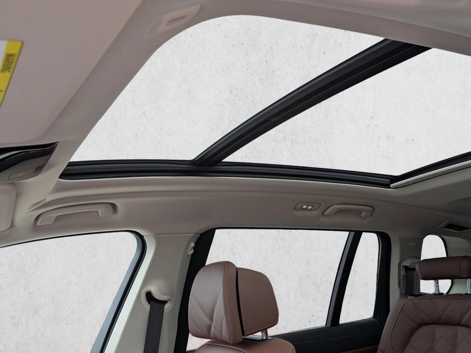 2026 BMW X7 xDrive40i Sports Activity Vehicle