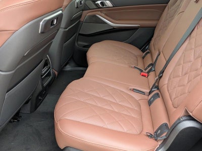 2026 BMW X7 xDrive40i Sports Activity Vehicle