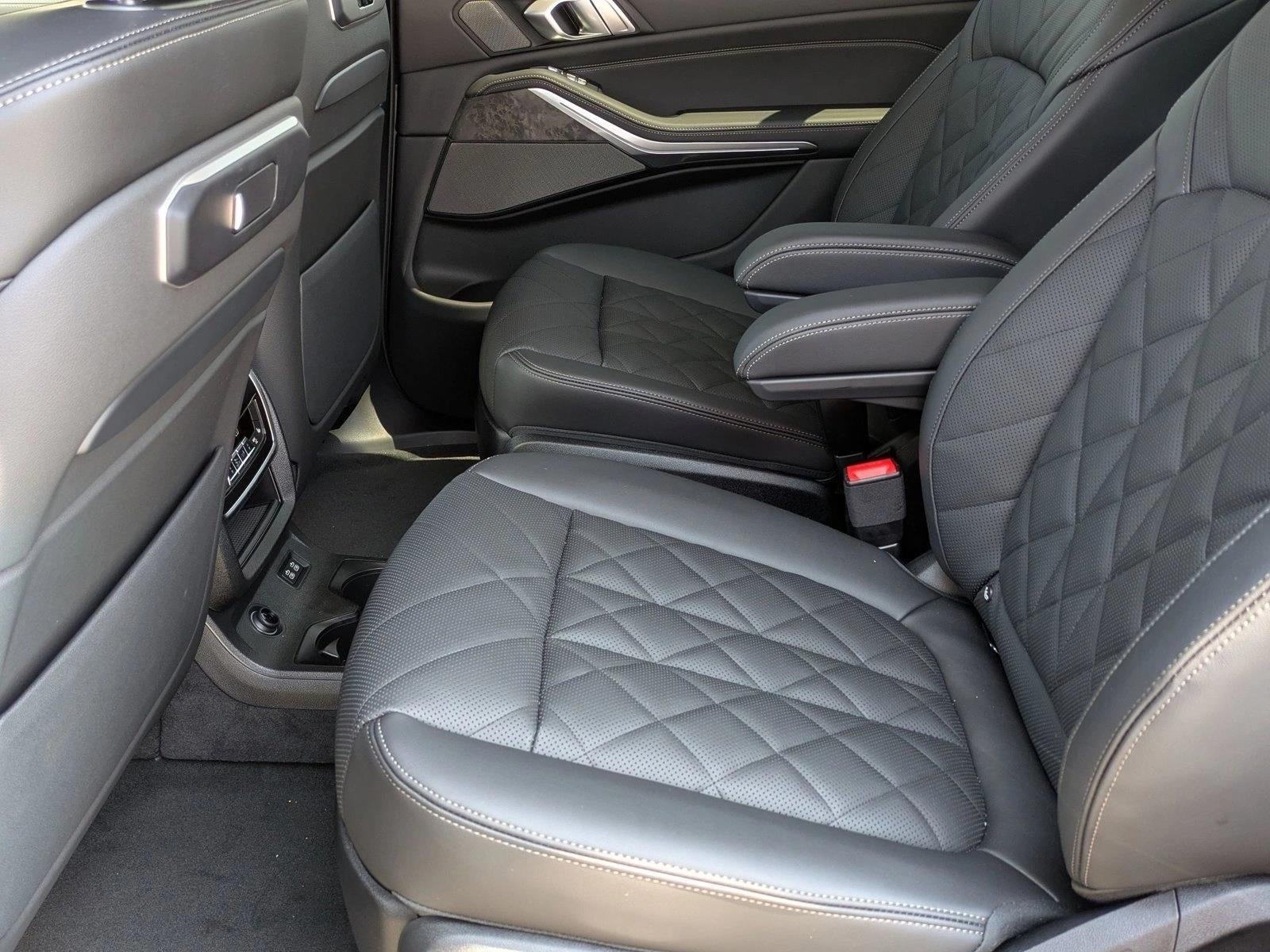 2026 BMW X7 xDrive40i Sports Activity Vehicle