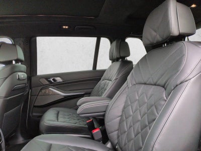 2026 BMW X7 xDrive40i Sports Activity Vehicle