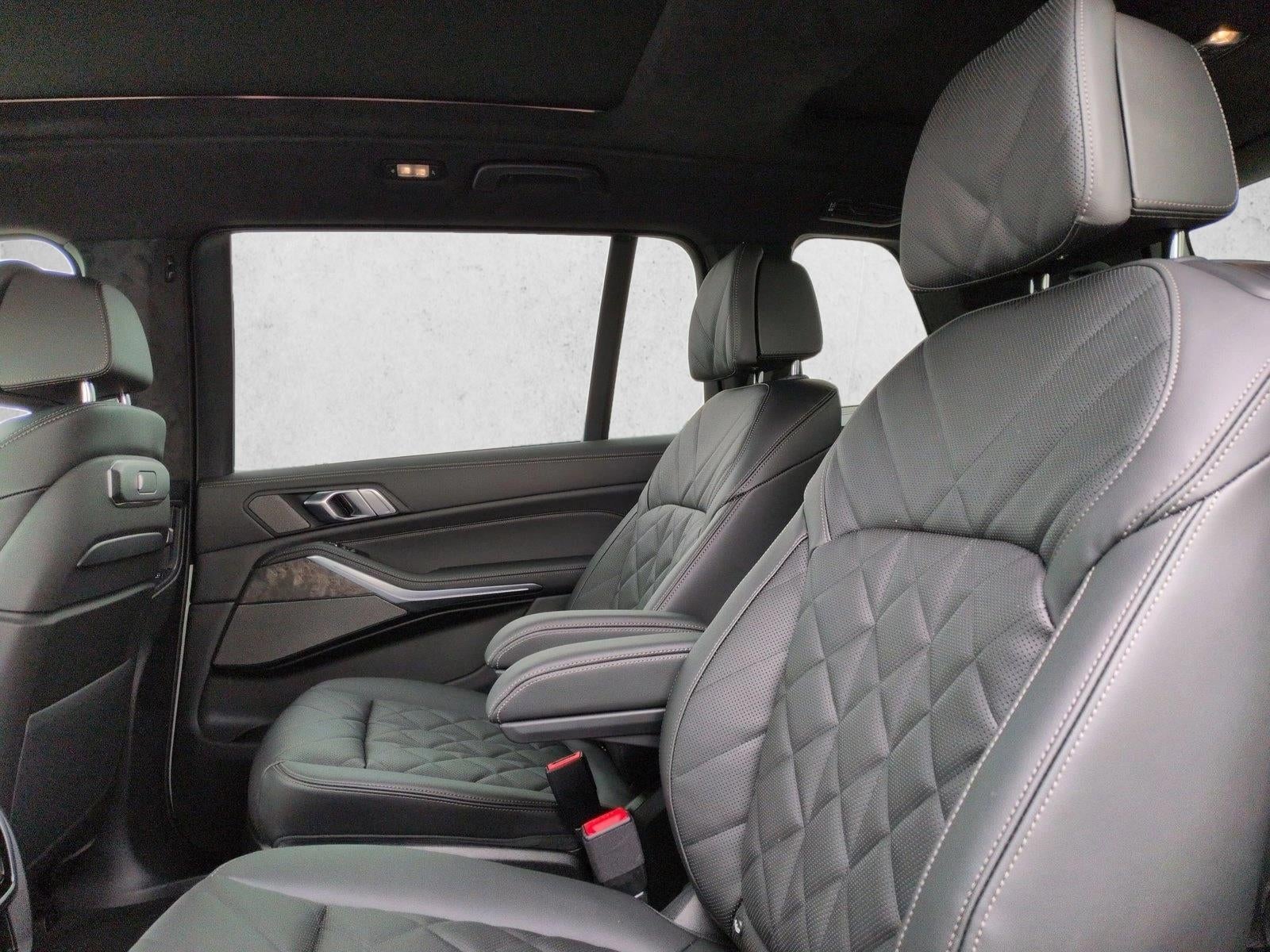 2026 BMW X7 xDrive40i Sports Activity Vehicle