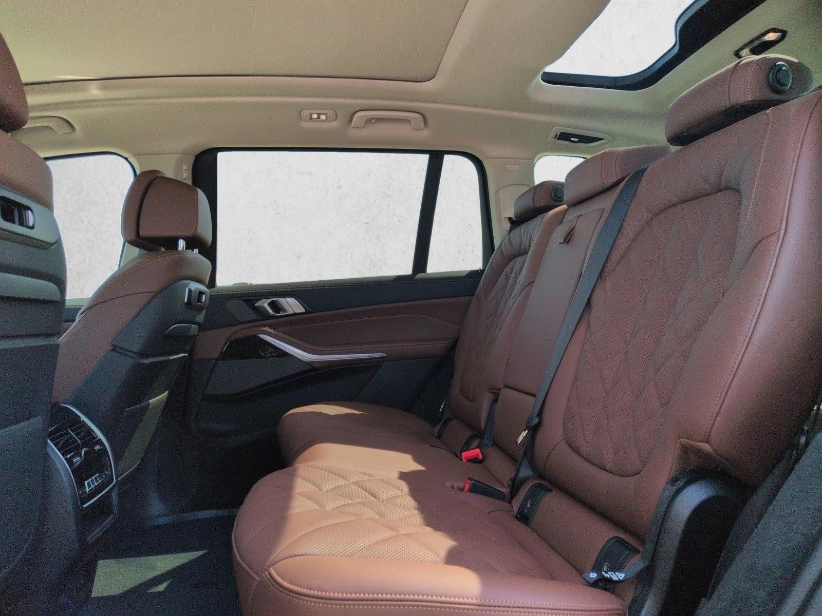 2026 BMW X7 xDrive40i Sports Activity Vehicle
