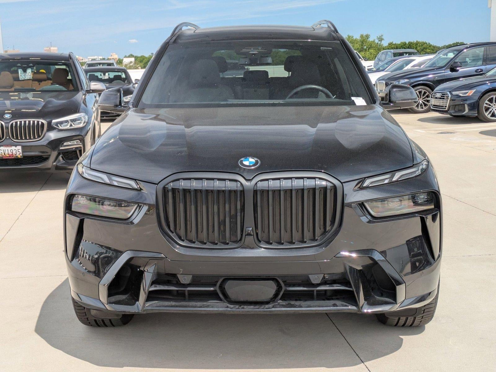 2025 BMW X7 xDrive40i Sports Activity Vehicle