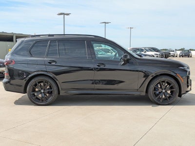 2025 BMW X7 xDrive40i Sports Activity Vehicle