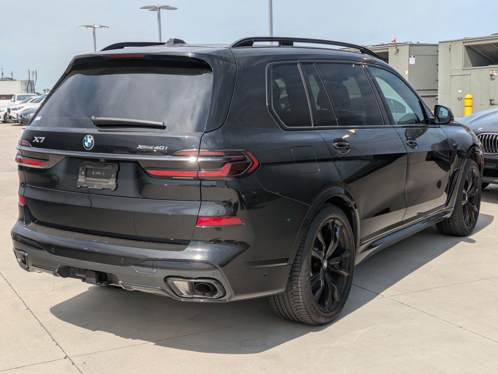 2025 BMW X7 xDrive40i Sports Activity Vehicle