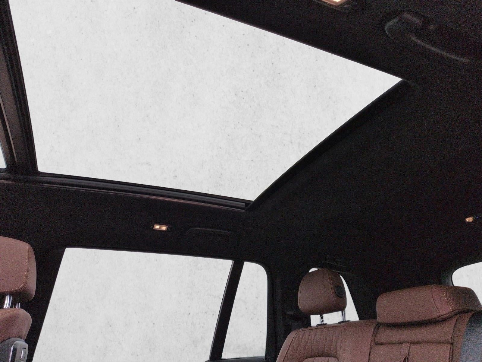 2024 BMW X7 M60i Sports Activity Vehicle