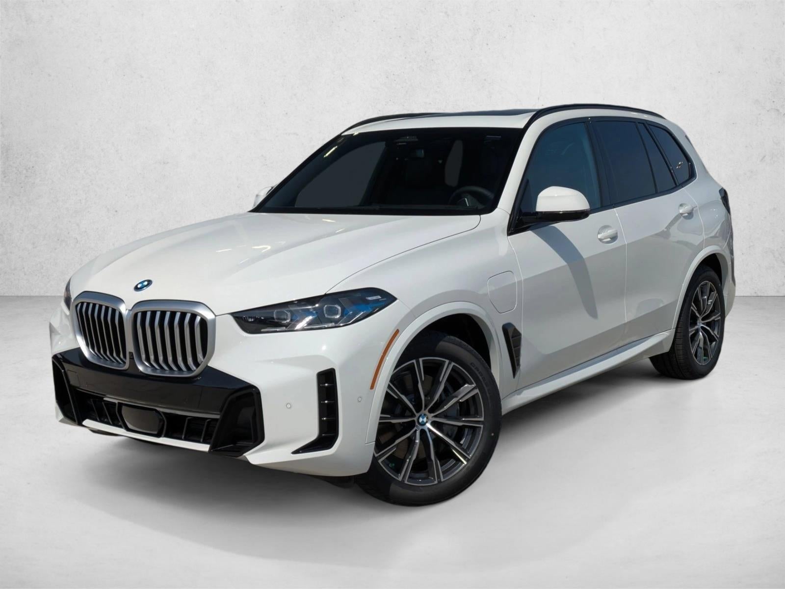 2026 BMW X5 xDrive50e's photo