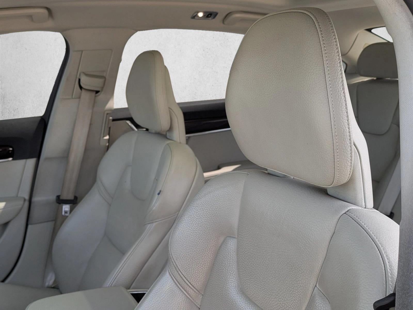 2018 Volvo S90 T5 AWD Momentum