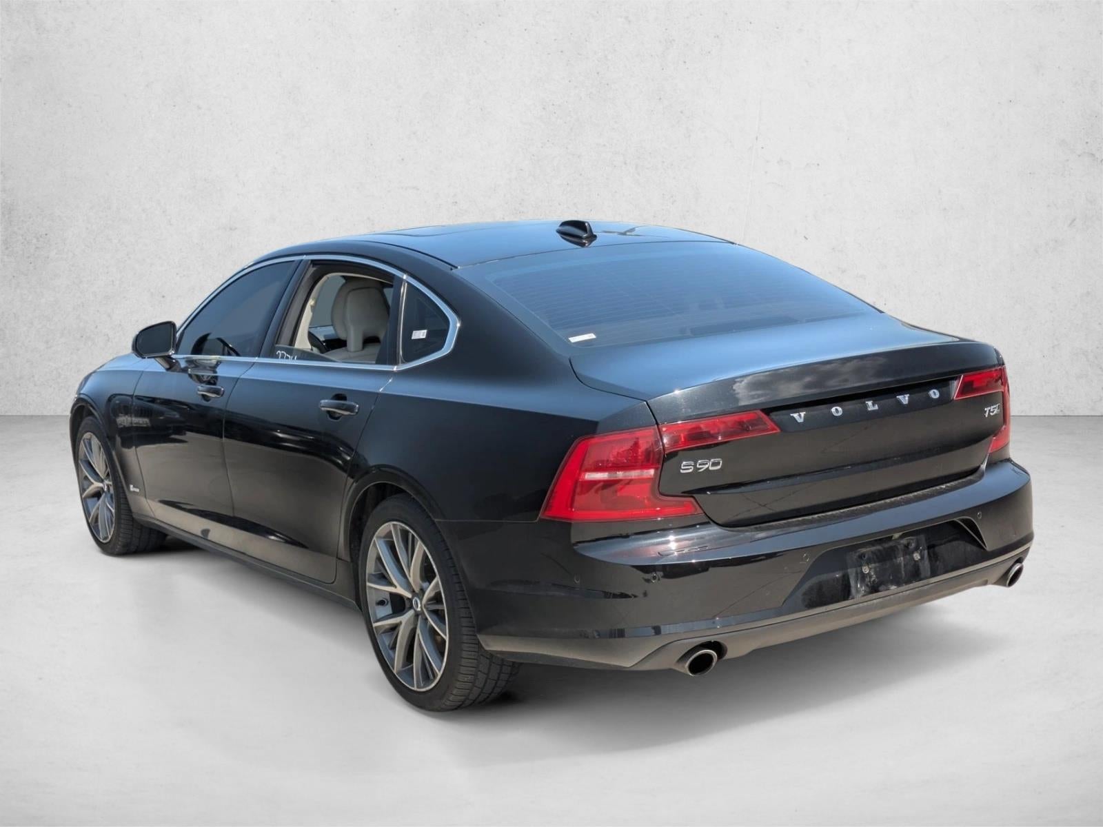 2018 Volvo S90 T5 AWD Momentum
