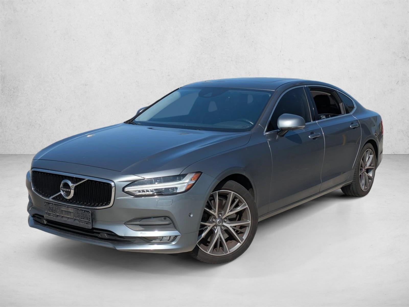 2018 Volvo S90 T6 AWD Momentum