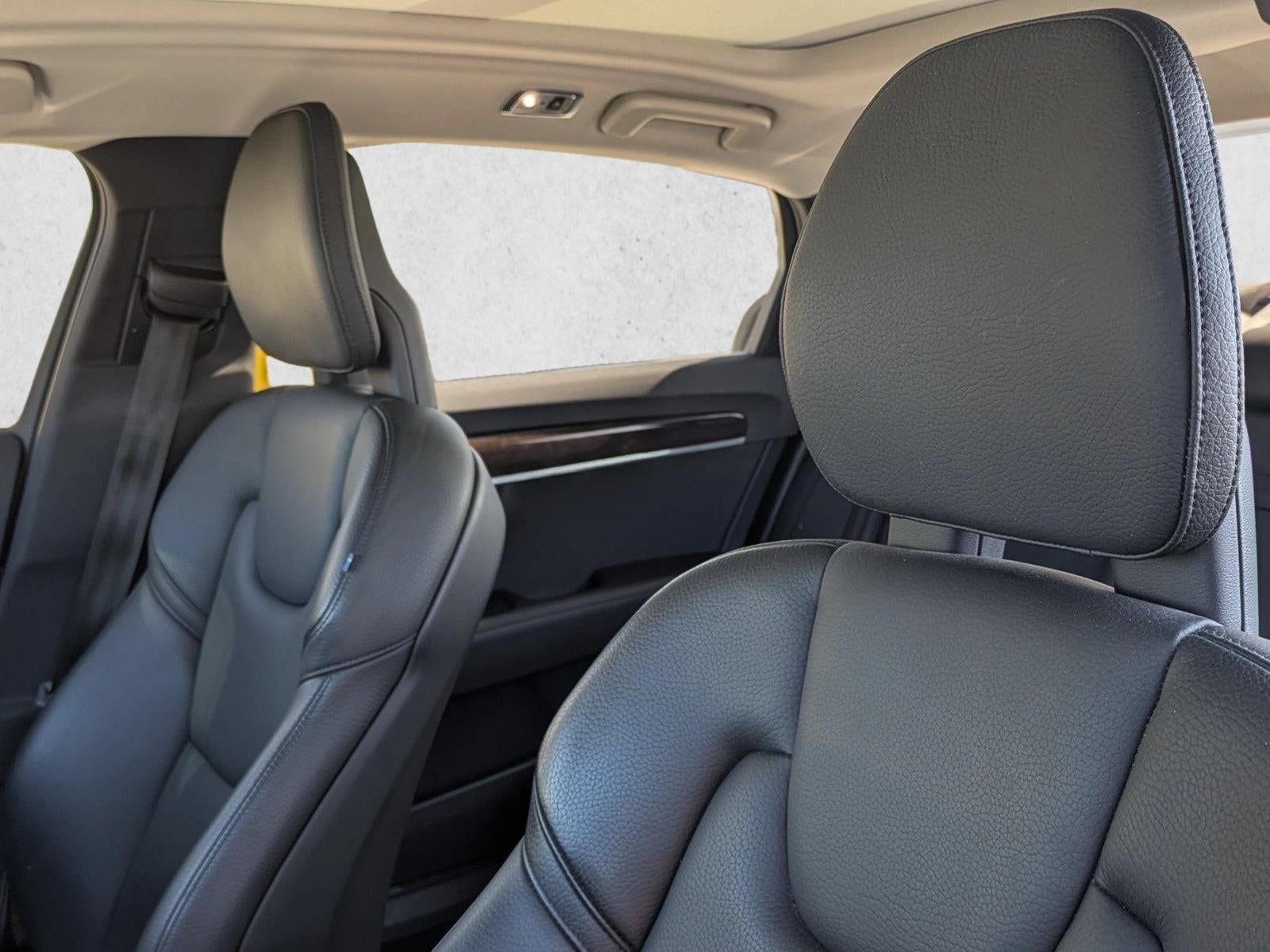 2018 Volvo S90 T6 AWD Momentum