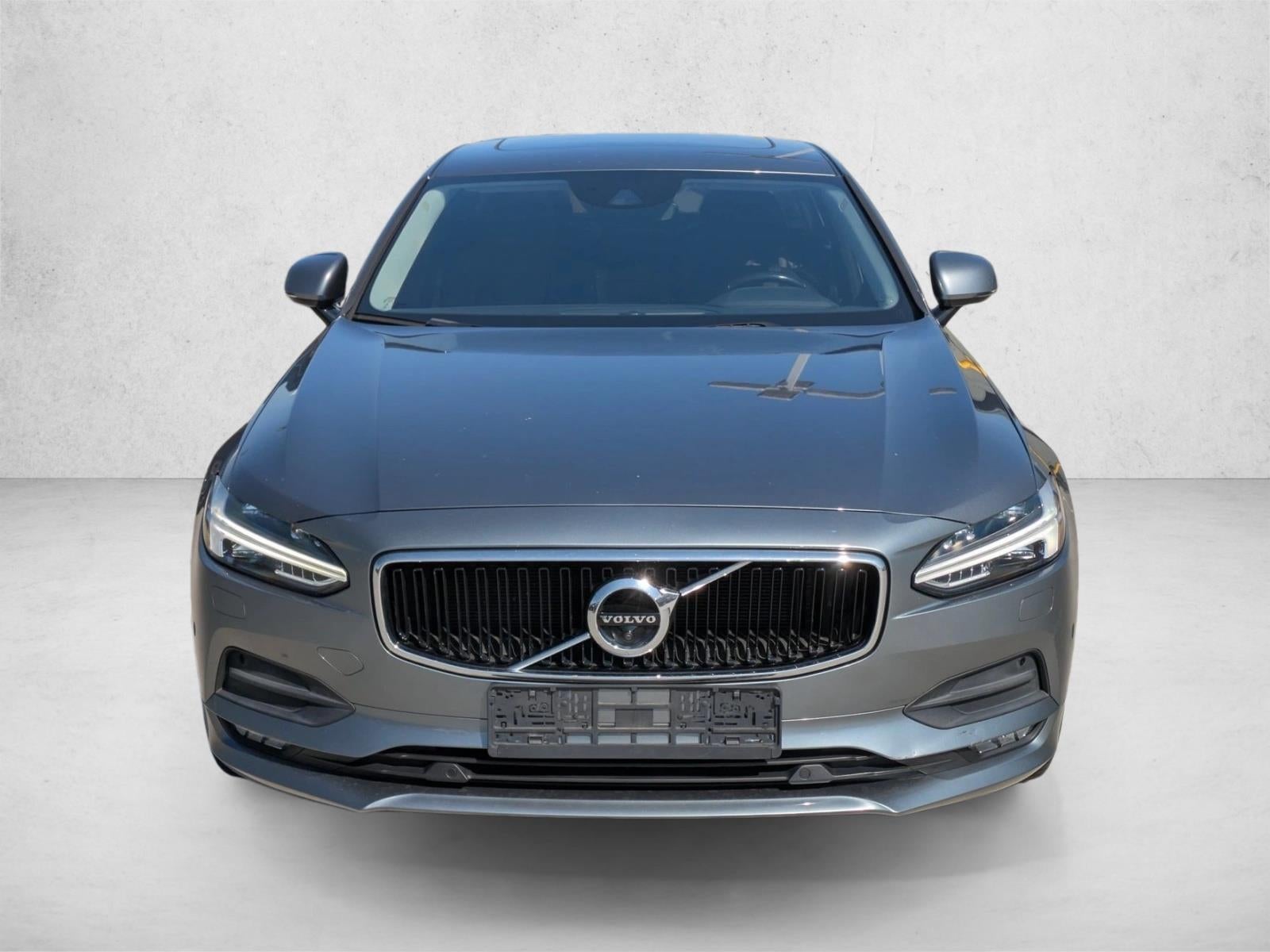 2018 Volvo S90 T6 AWD Momentum