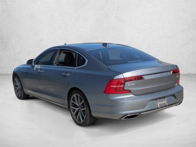 2018 Volvo S90 T6 AWD Momentum