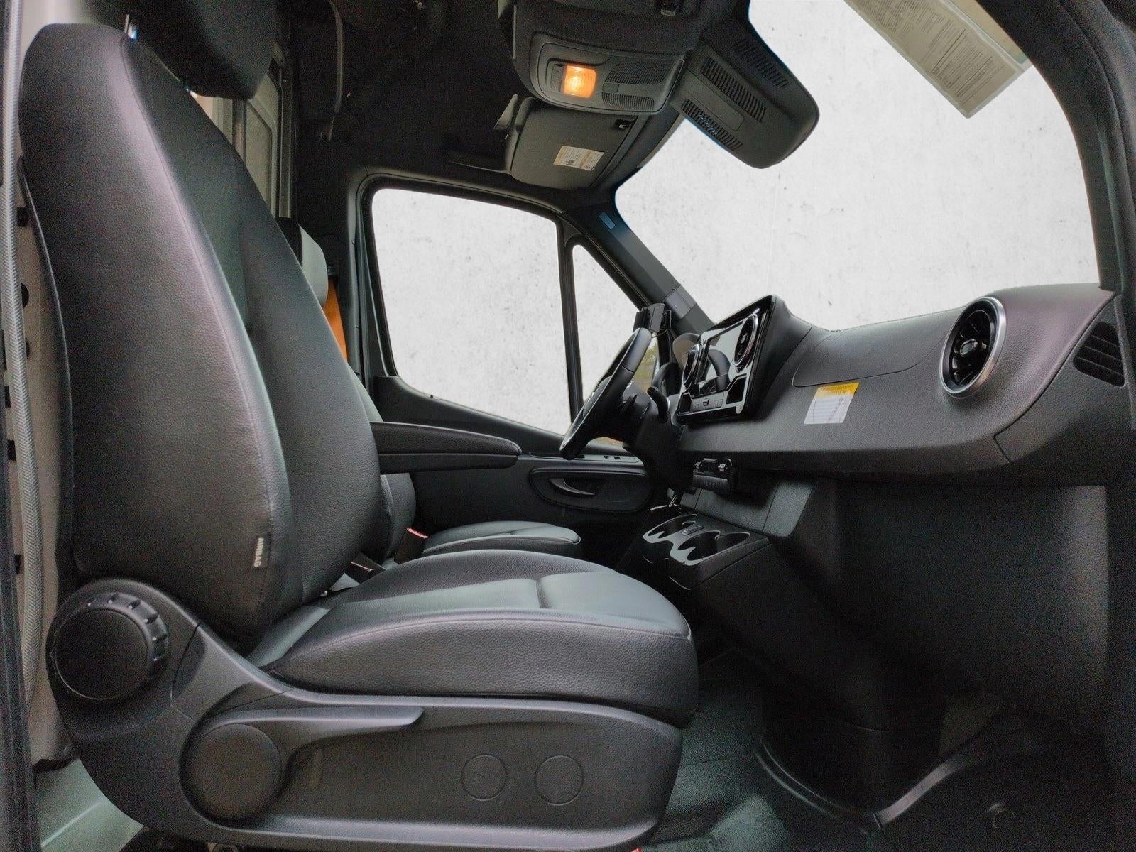 2022 Mercedes-Benz Sprinter Cargo Van 4500 High Roof V6 170" Extended RWD