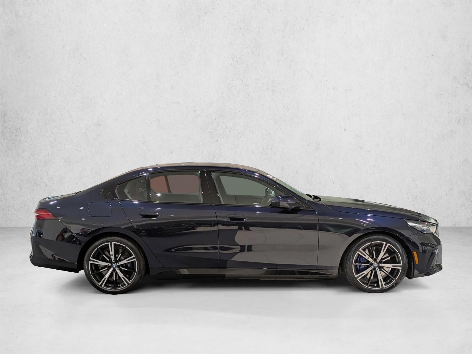 2026 BMW 550e xDrive Sedan