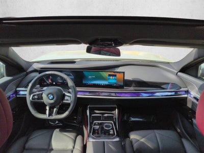 2025 BMW 740i xDrive Sedan